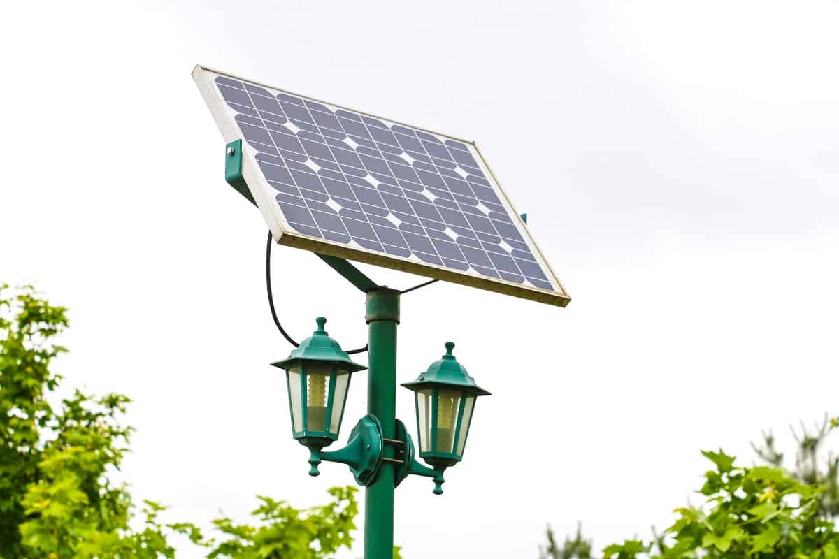 Best Solar Lamp Post - solarguidelight.com